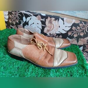 Men's Tan and Cream Dress Shoes J BOSCO
